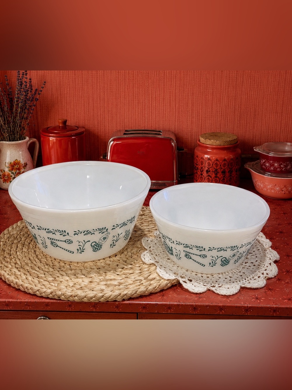 📍💙 Federal Glass Vintage Mixing Bowls – Scandinavian Motif – 7” and 6”
